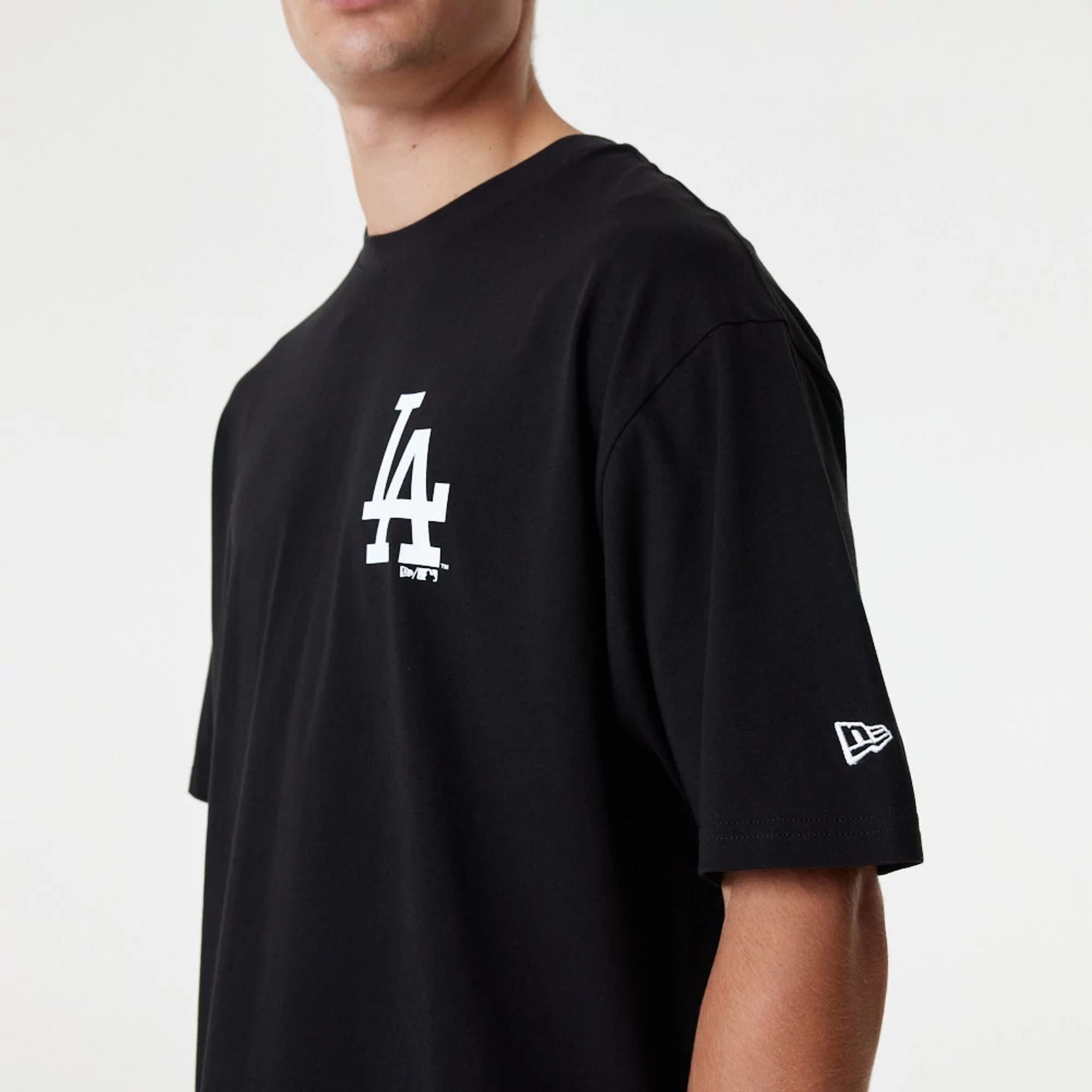 The Male model is wearing LA Dodgers MLB Essential Black Oversized T-Shirt 3