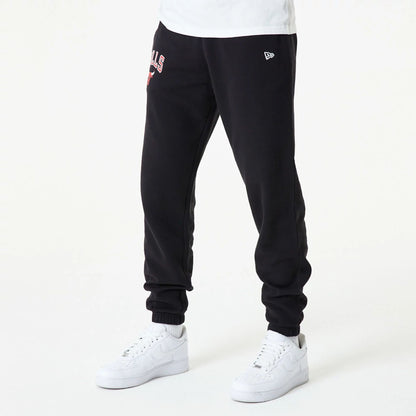 The Male model is wearing Chicago Bulls NBA Essential Black Joggers 2