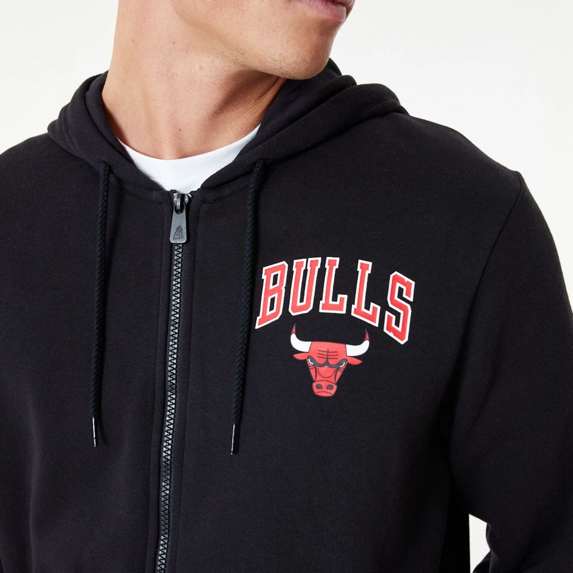 The Male model is wearing Chicago Bulls NBA Essential Black Full Zip Hoodie 5