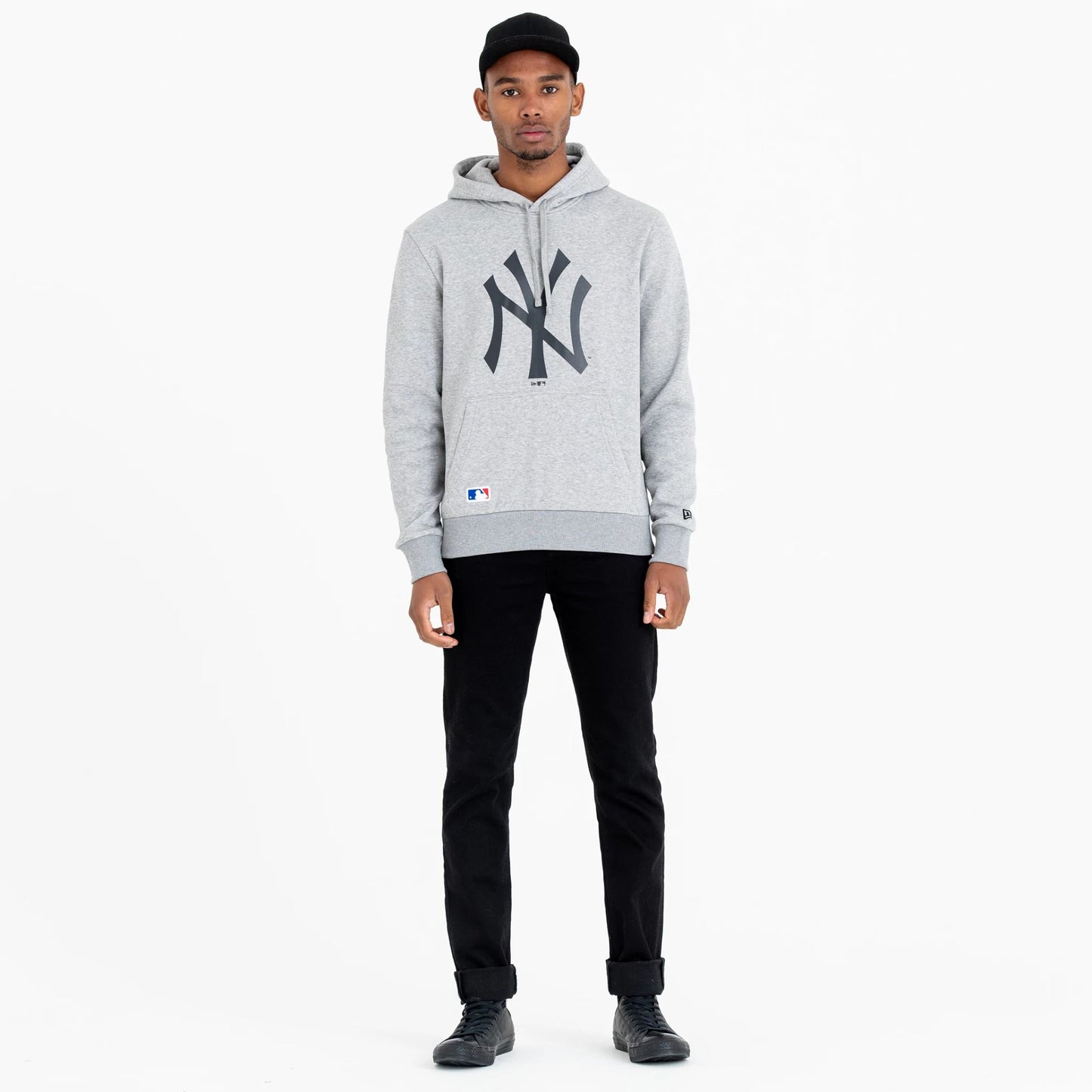 The Male model is wearing New York Yankees MLB Regular Grey Pullover Hoodie 3