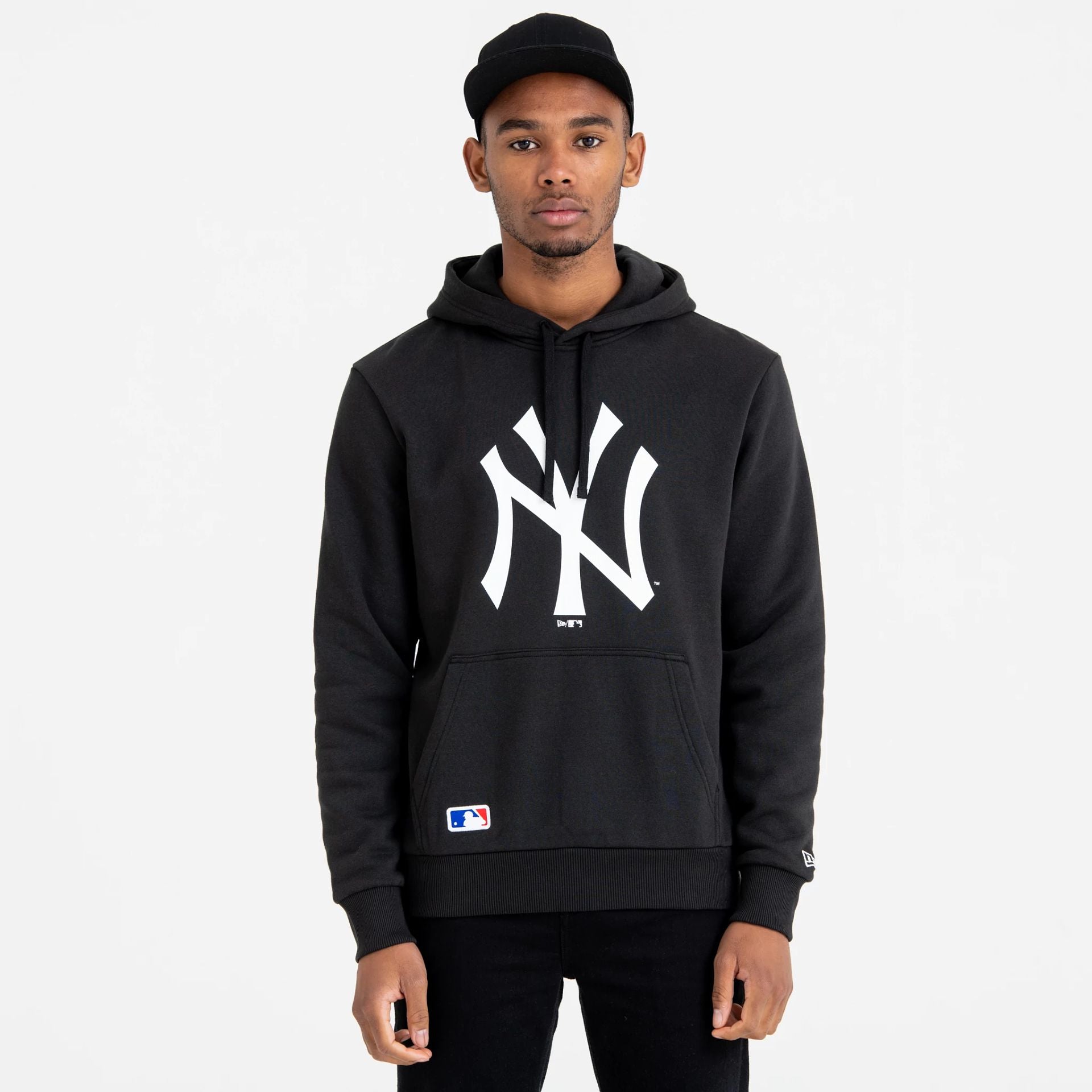 The Male model is wearing New York Yankees MLB Regular Black Pullover Hoodie 1