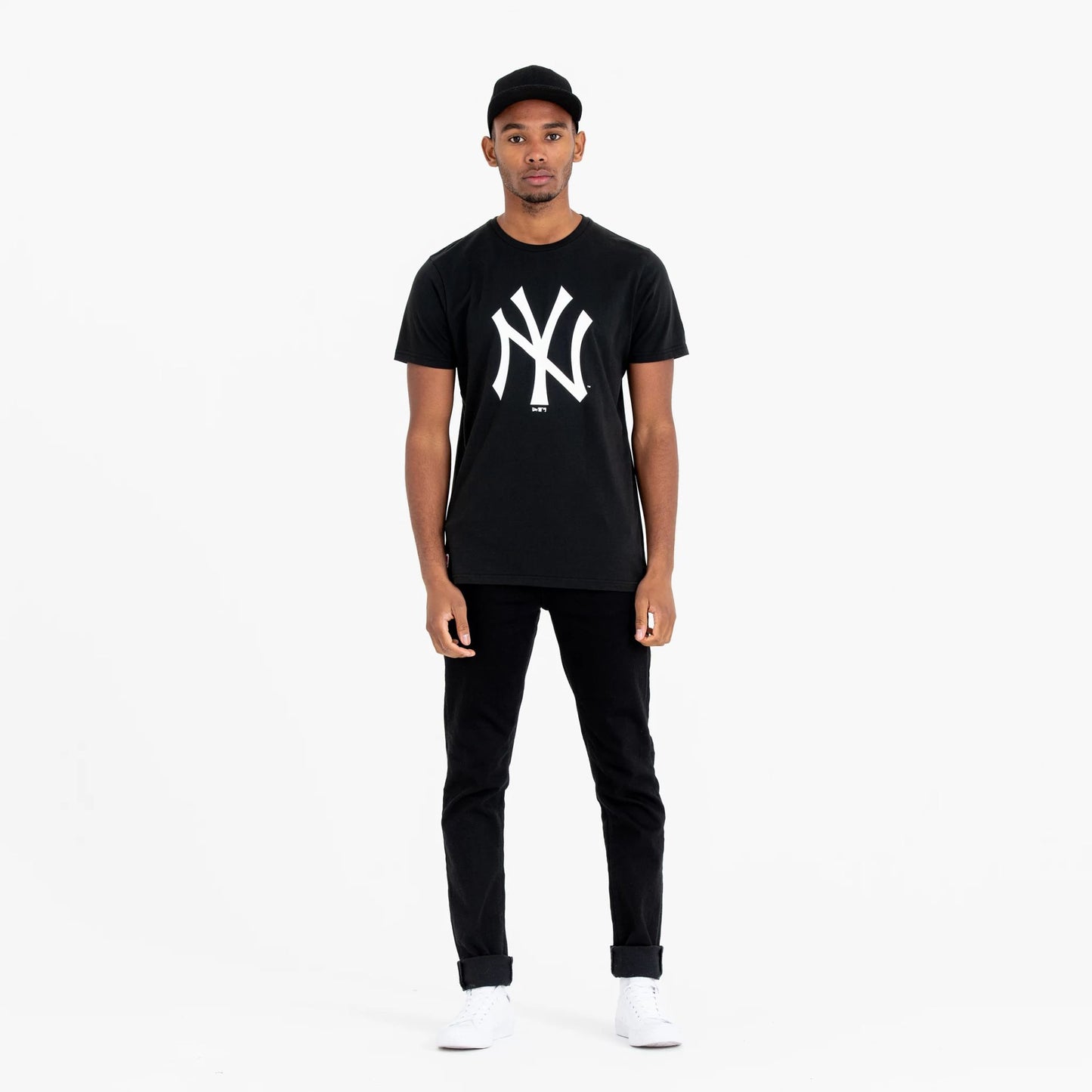 The Male model is wearing New York Yankees MLB Regular Black T-Shirt 3