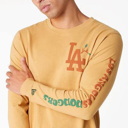 The Male model is wearing LA Dodgers Camp Beige Long Sleeve T-Shirt 3