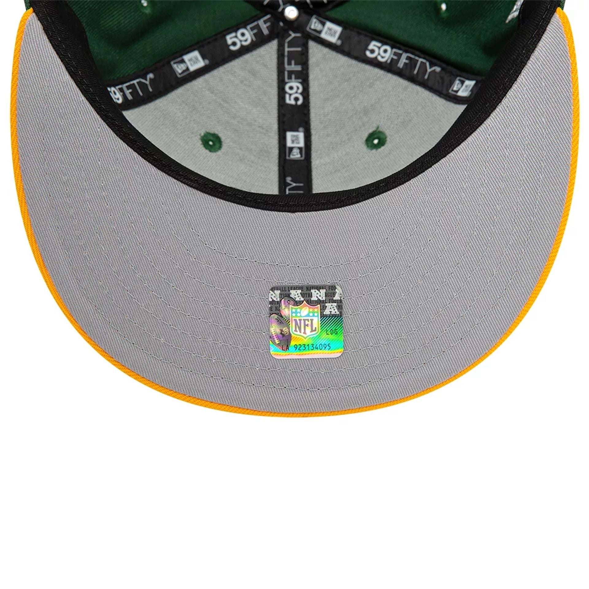 This is a Green Bay Packers NFL Sideline 2023 Dark Green 59FIFTY Fitted Cap 2