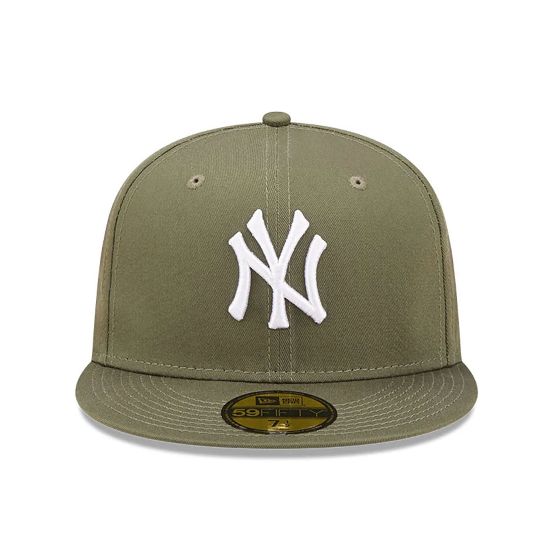 This is a New York Yankees League Essential Green 59FIFTY Fitted Cap 3