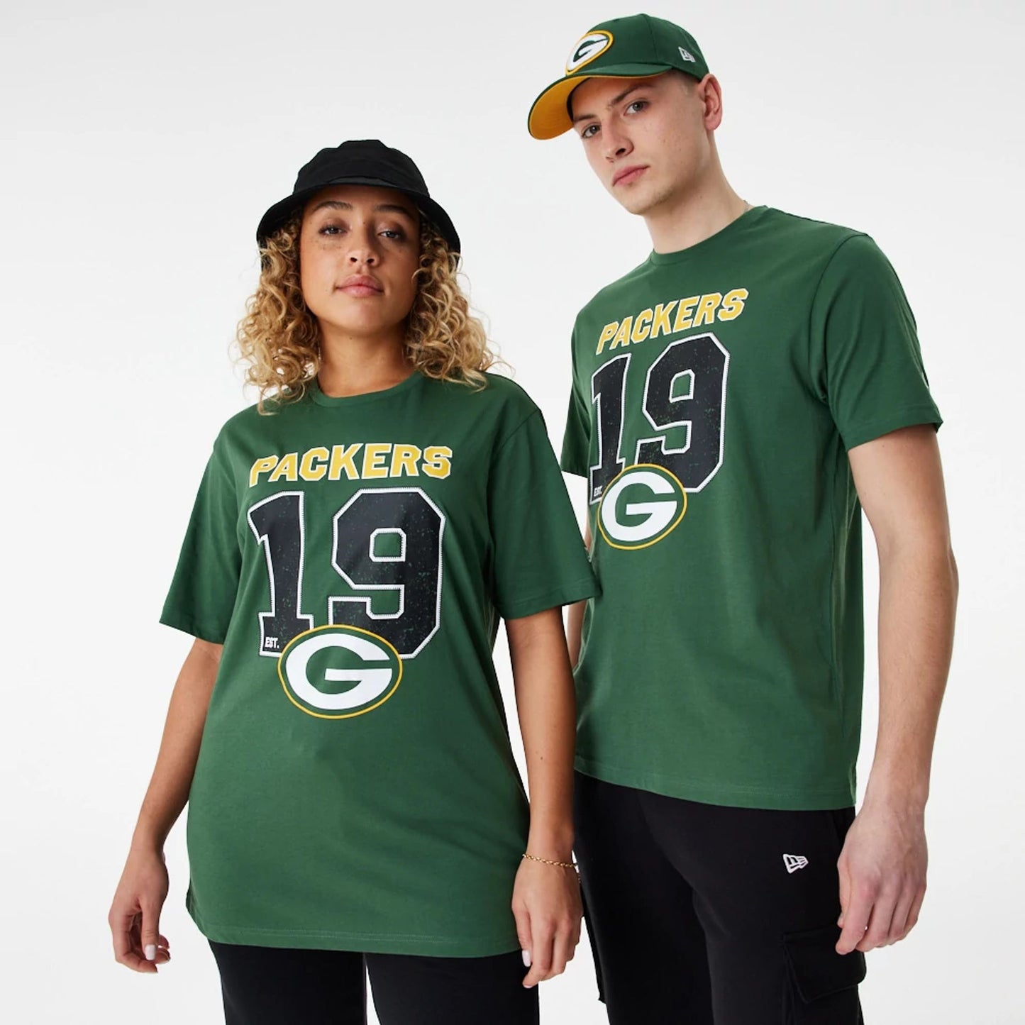 The Male model is wearing Green Bay Packers NFL Wordmark Green T-Shirt 1