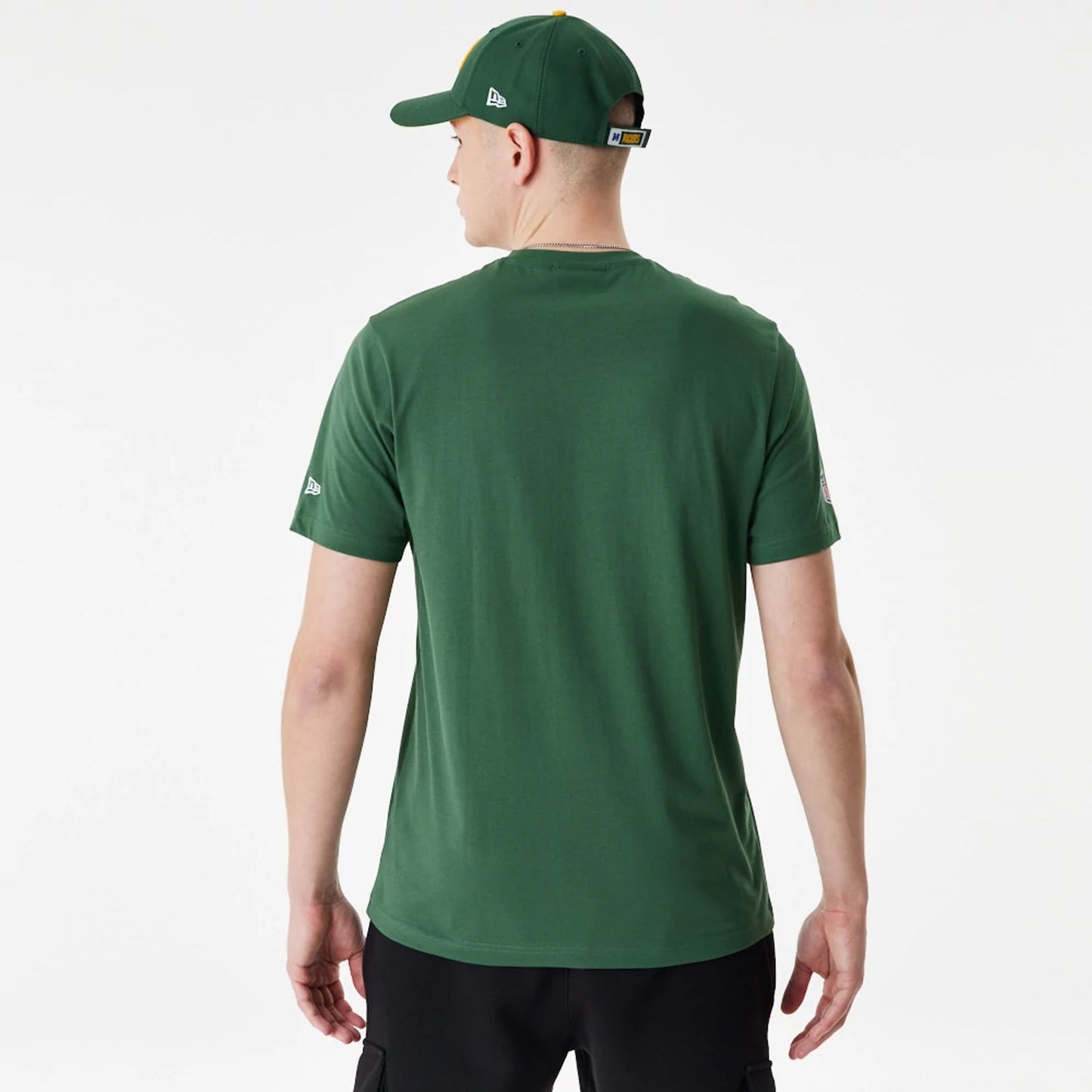 The Male model is wearing Green Bay Packers NFL Wordmark Green T-Shirt 3