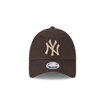 This is a New York Yankees Womens League Essential Brown 9FORTY Adjustable Cap 2