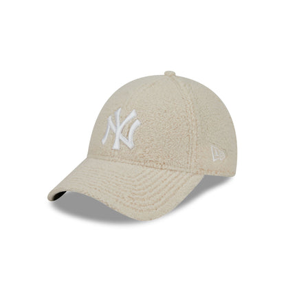 This is a New York Yankees Teddy Stone 9FORTY Adjustable Cap 1