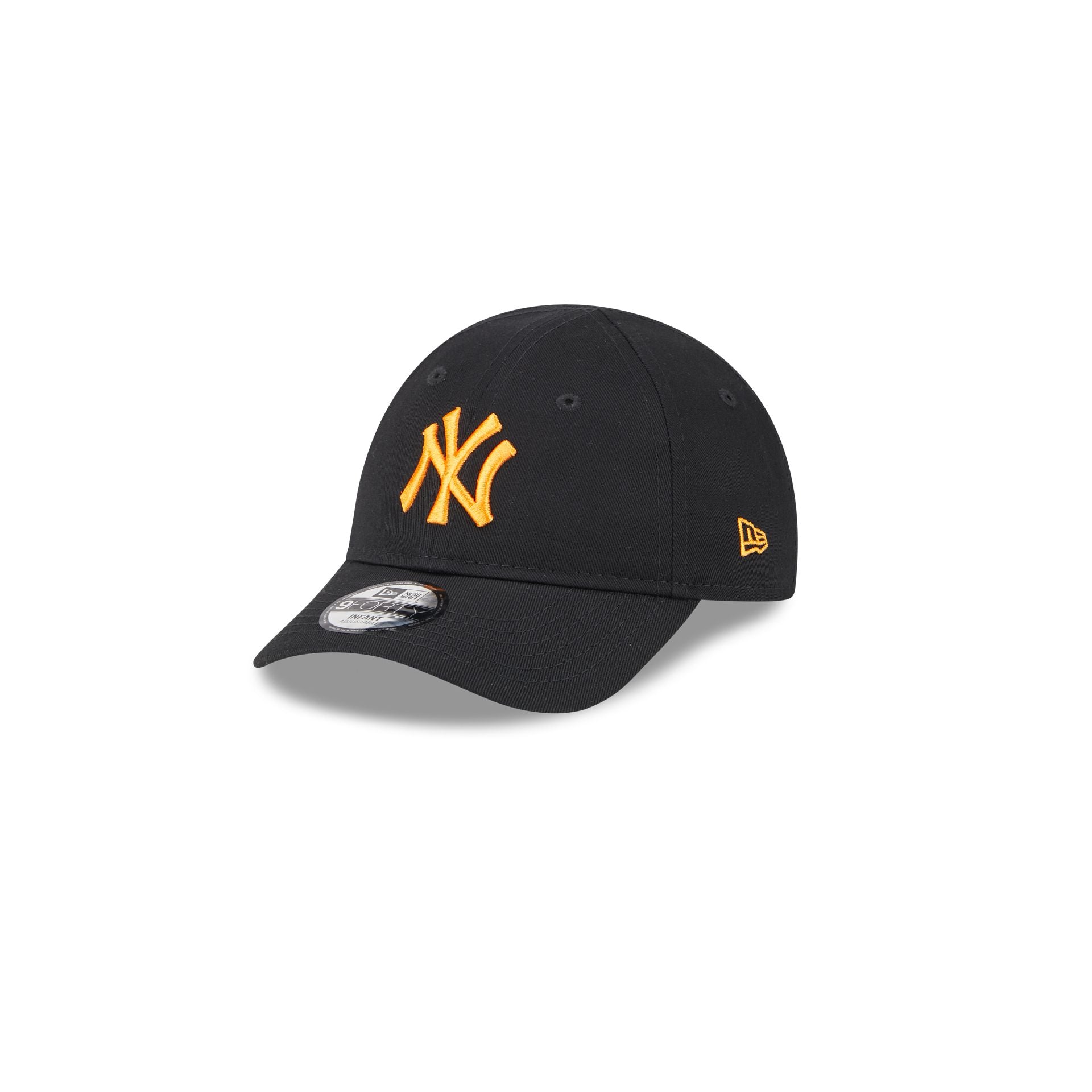 This is a New York Yankees Infant League Essential Black 9FORTY Adjustable Cap 1