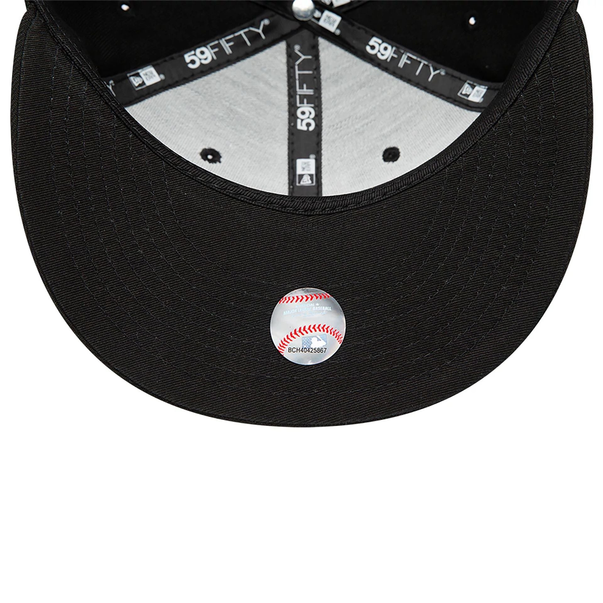 This is a LA Dodgers MLB Black on Black 59FIFTY Fitted Cap 2