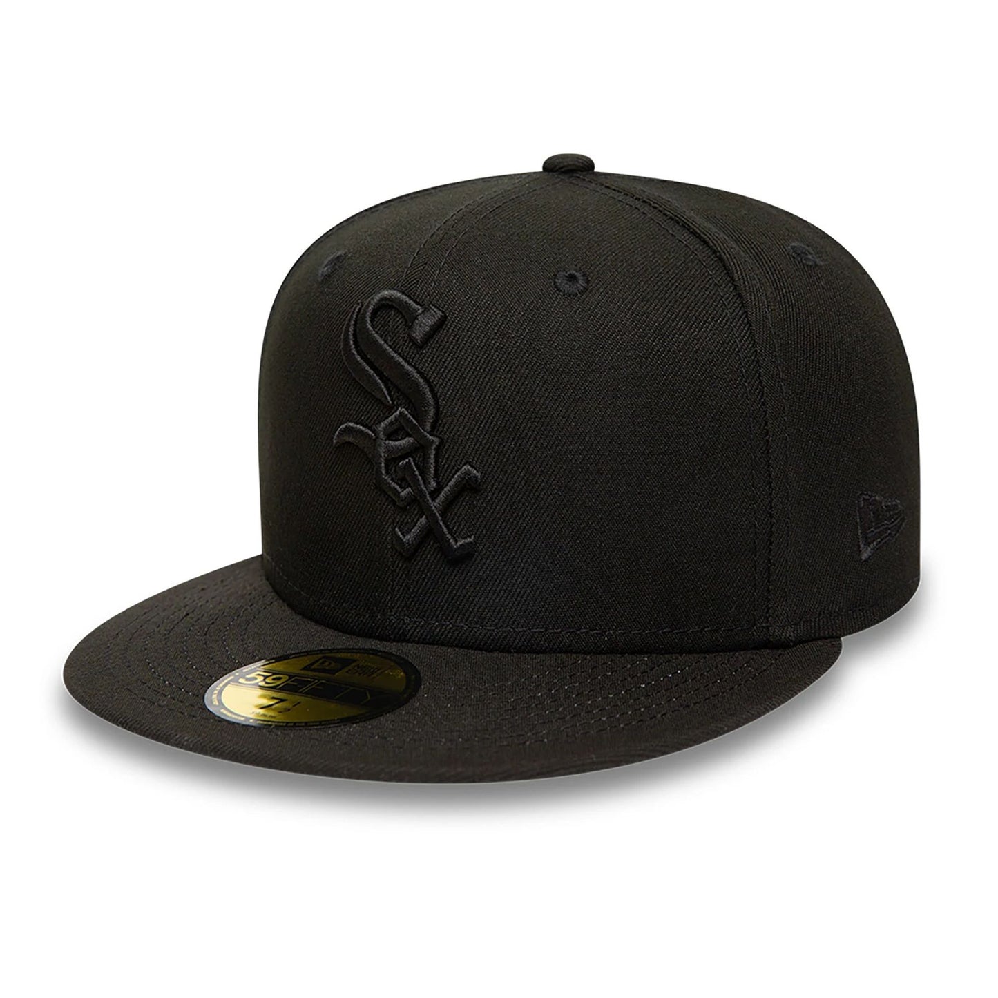 This is a Chicago White Sox MLB Black on Black 59FIFTY Fitted Cap 1