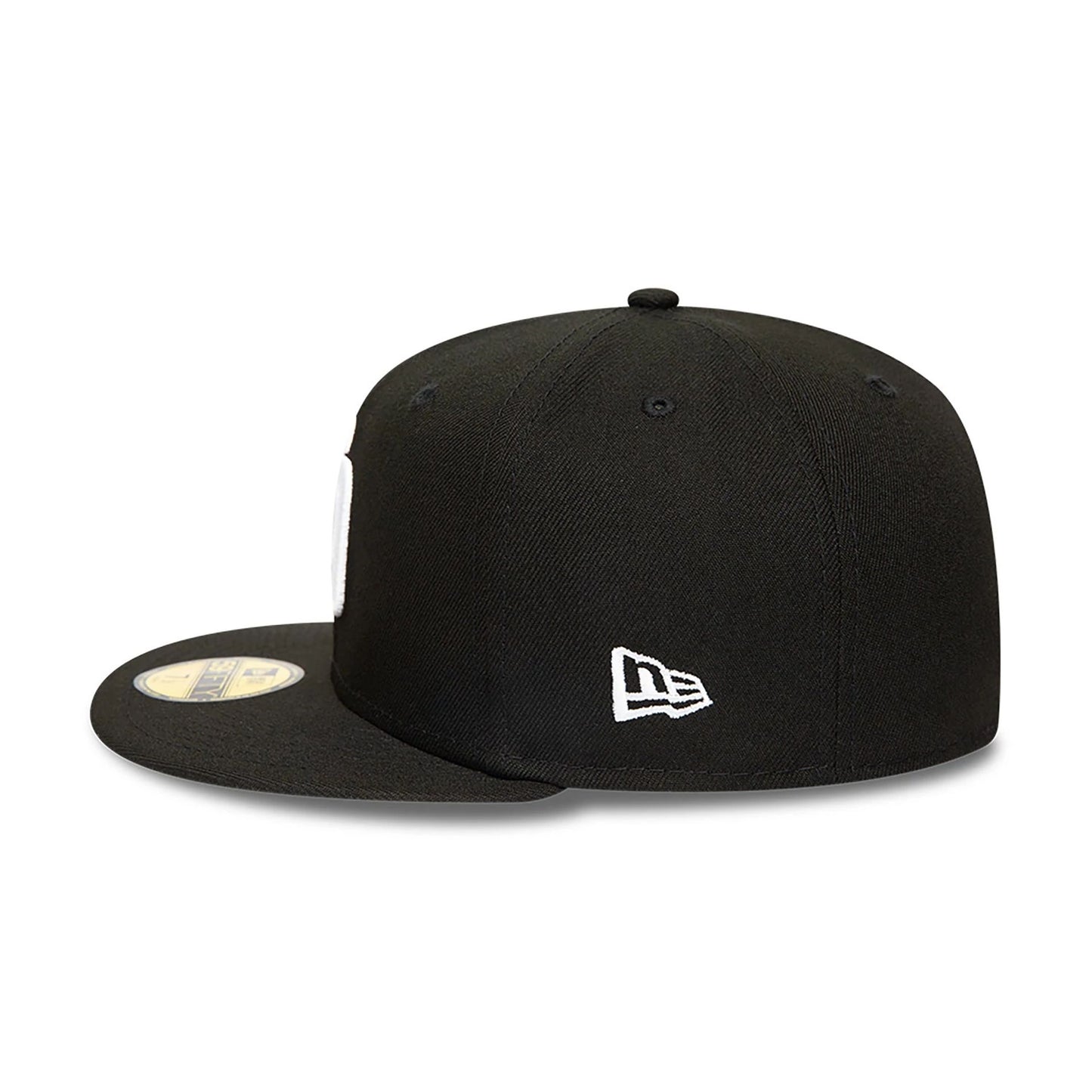 This is a San Diego Padres MLB Black and White 59FIFTY Fitted Cap 4