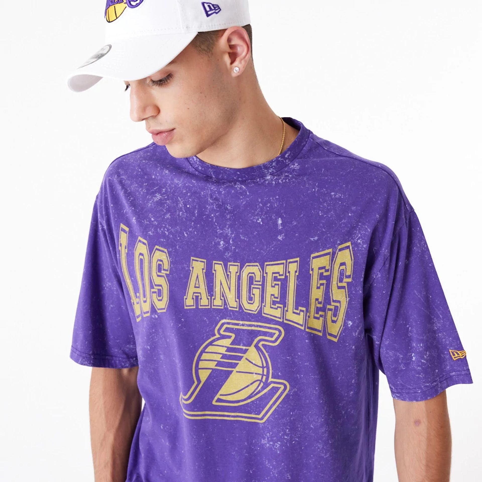 The Male model is wearing LA Lakers NBA Washed Purple Oversized T-Shirt 2