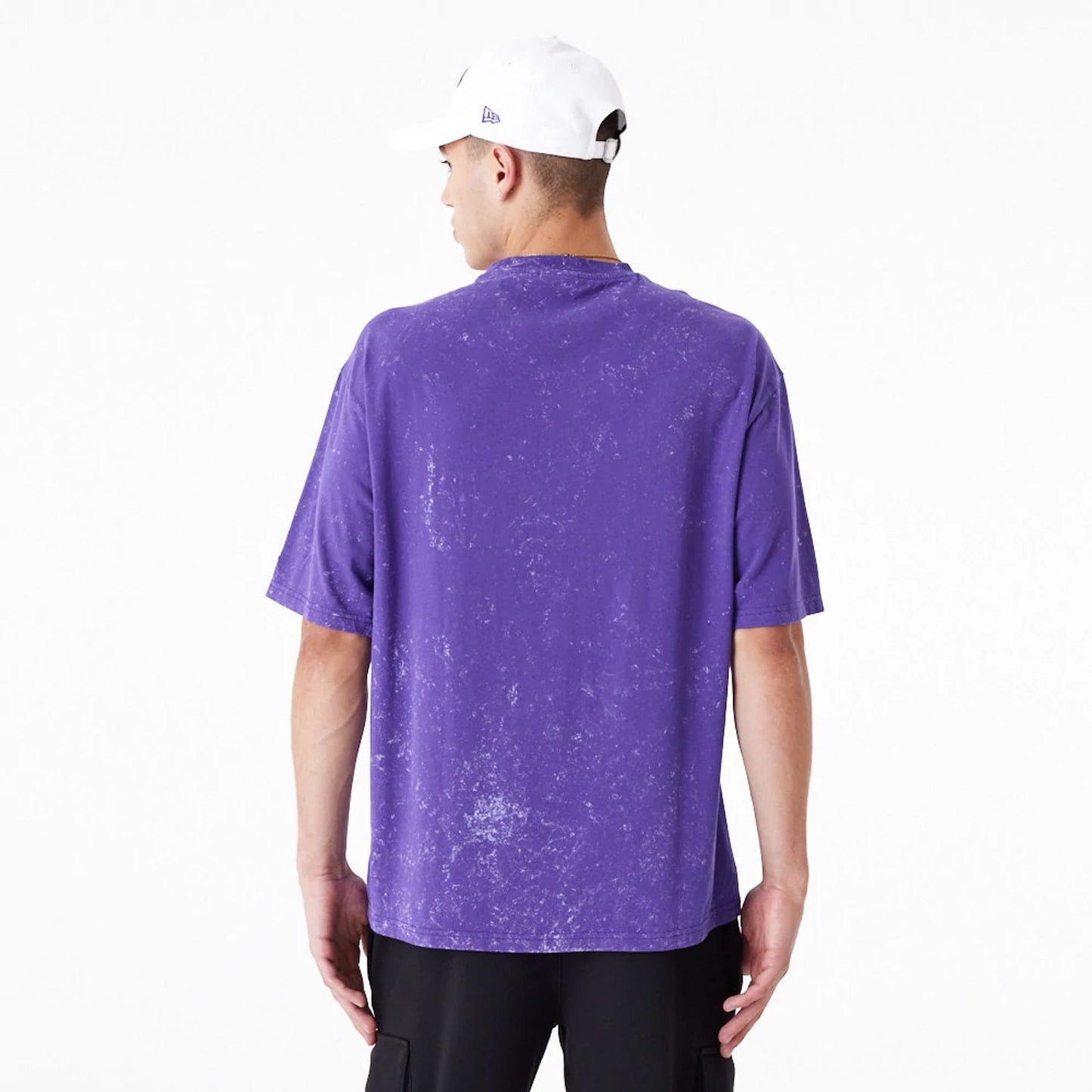 The Male model is wearing LA Lakers NBA Washed Purple Oversized T-Shirt 6