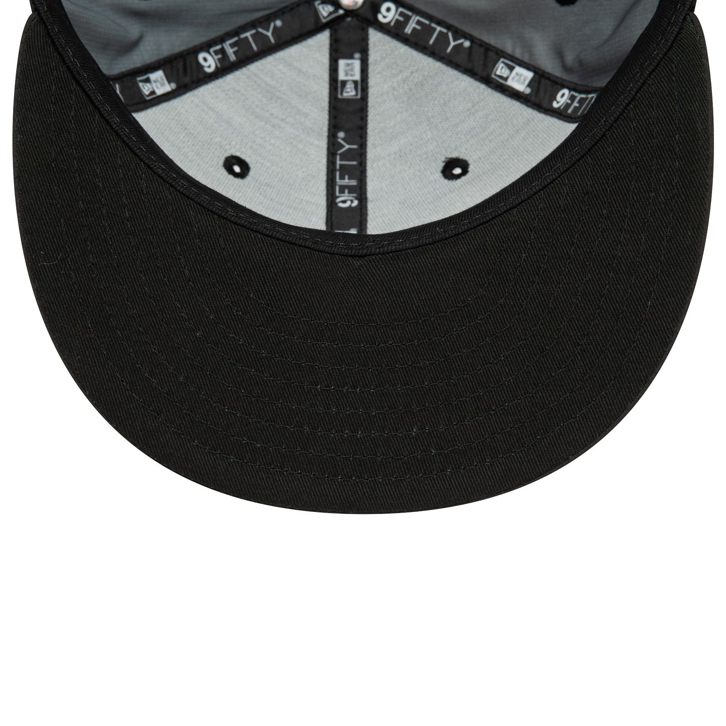 This is a AC Milan Ripstop Black 9FIFTY Snapback Cap 2