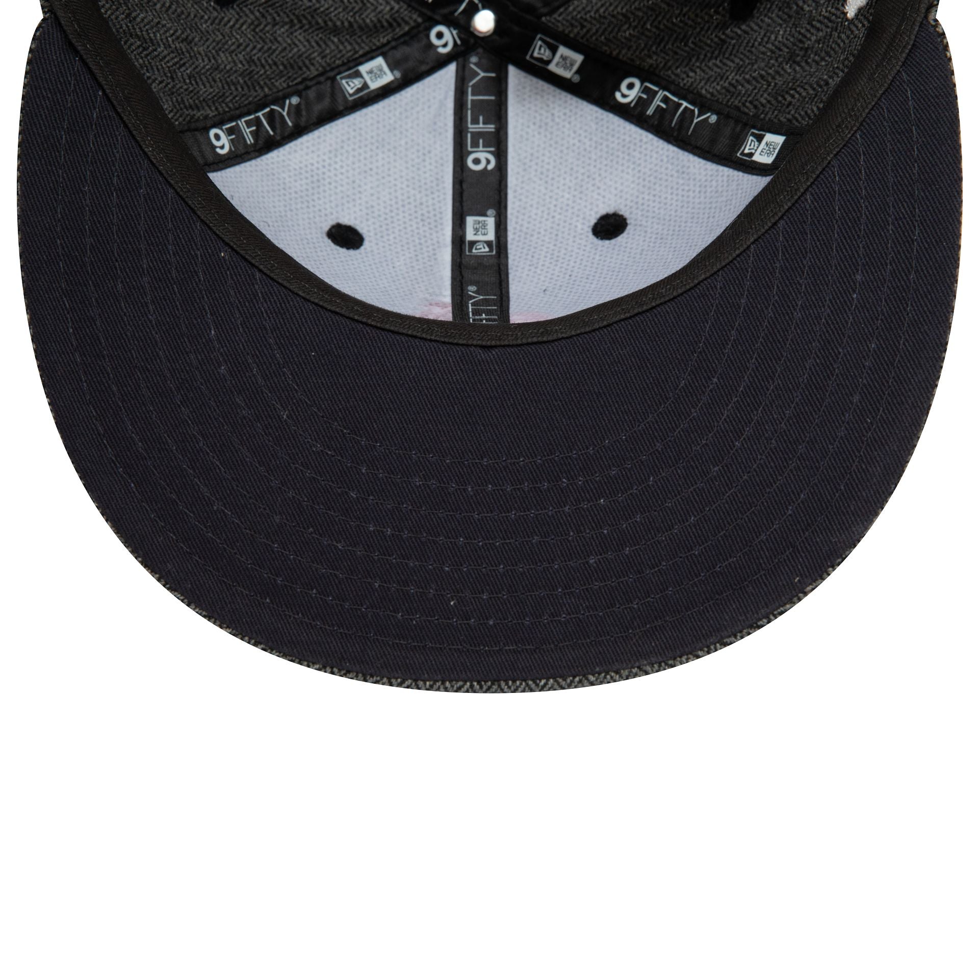 This is a French Federation Of Rugby Heritage Navy 9FIFTY Retro Crown Cap 5