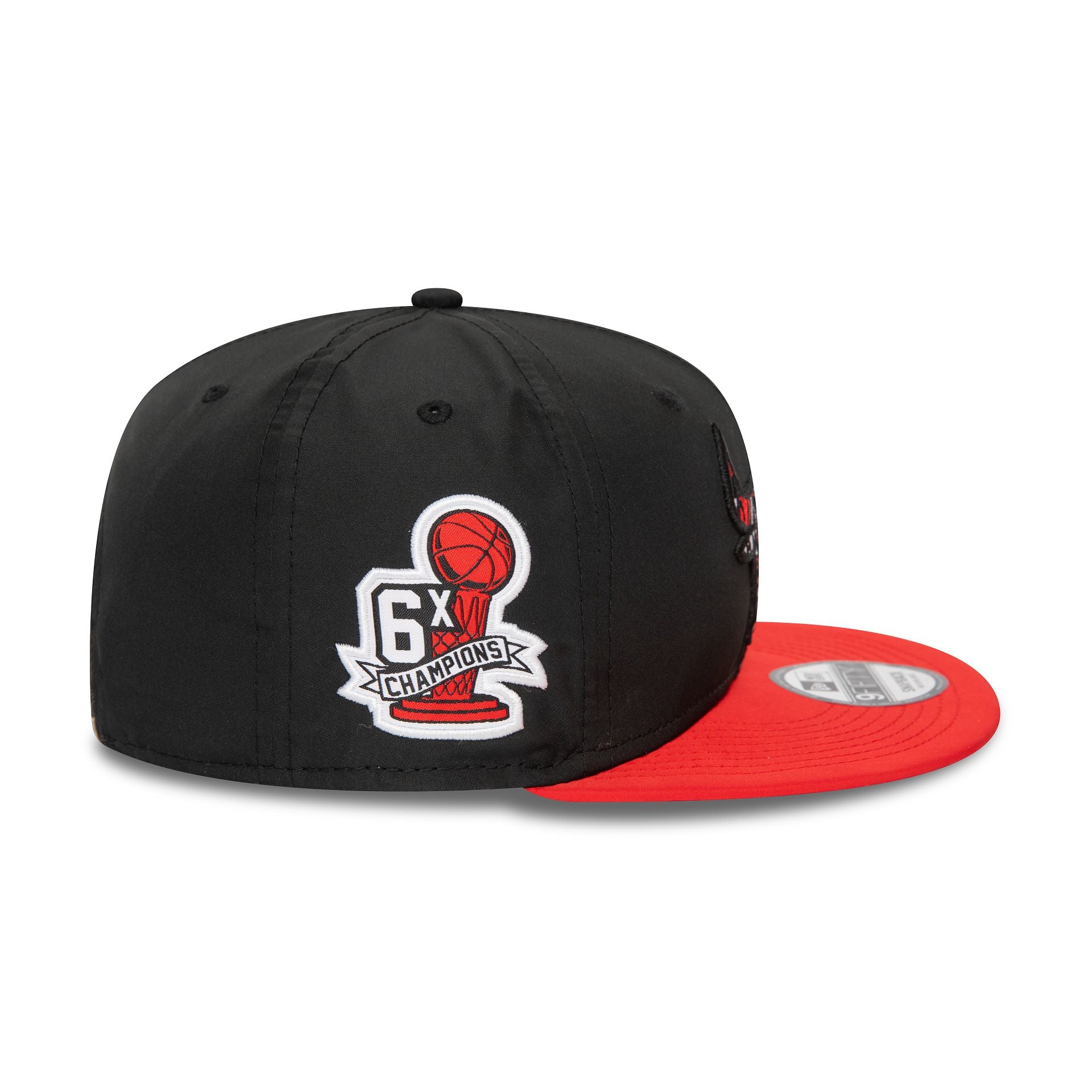 This is a Chicago Bulls Infill Black 9FIFTY Snapback Cap 2