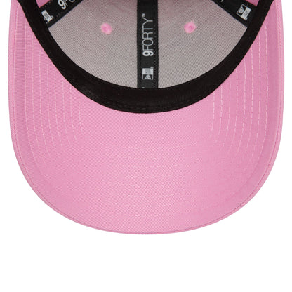 This is a New York Yankees MLB Flawless Pink 9FORTY Adjustable Cap 5