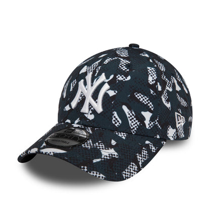 This is a New York Yankees MLB Seasonal Print Navy 9FORTY Adjustable Cap 1