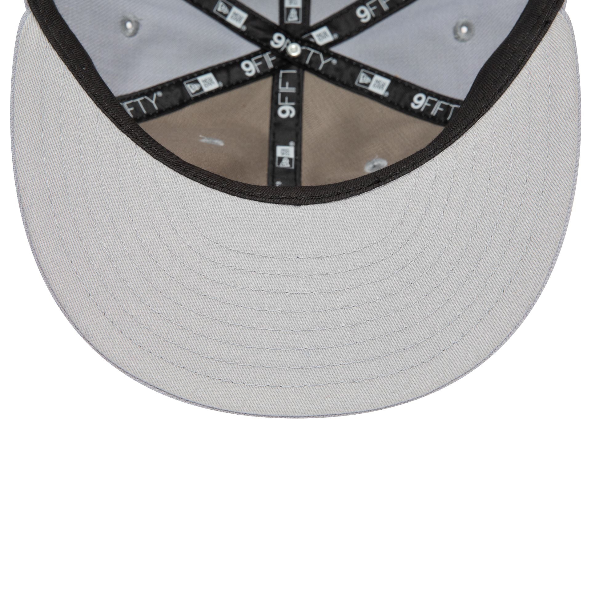 This is a Minnesota Twins MLB Retro Grey Retro Crown 9FIFTY Strapback Cap 5