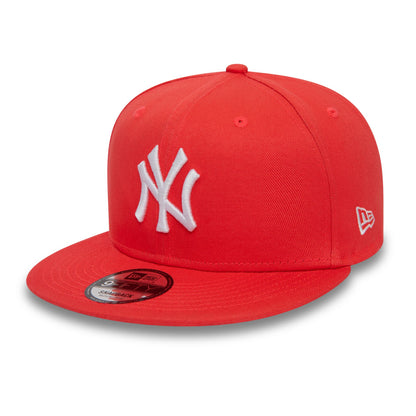 This is a New York Yankees League Essential Red 9FIFTY Adjustable Cap 1