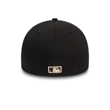 This is a New York Yankees League Essential Black 39THIRTY Stretch Fit Cap 3