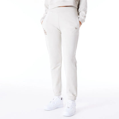 The Female model is wearing LA Dodgers MLB Lifestyle Stone Joggers 1