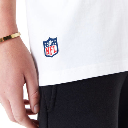 The Male model is wearing New York Giants NFL Drop Shoulder White Oversized T-Shirt 5