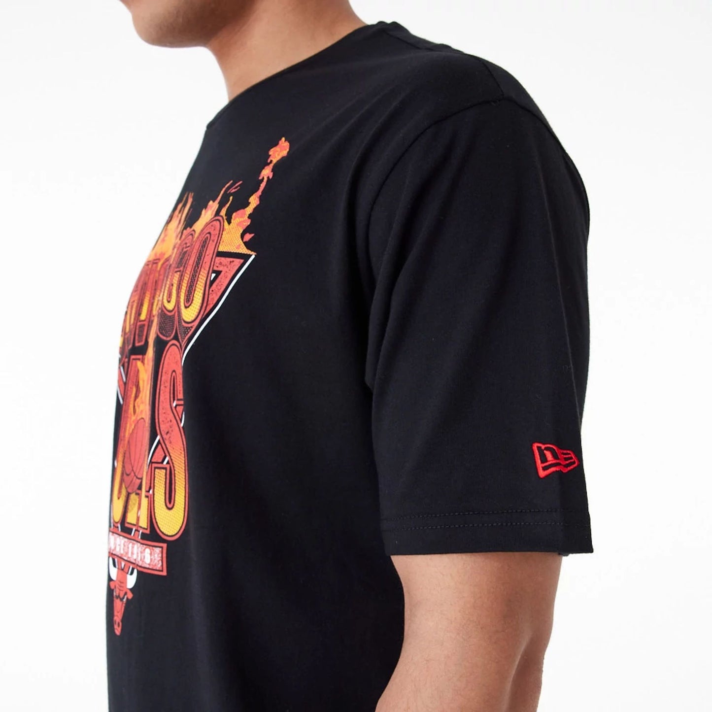 The Male model is wearing Chicago Bulls NBA Flame Graphic Black Oversized T-Shirt 3