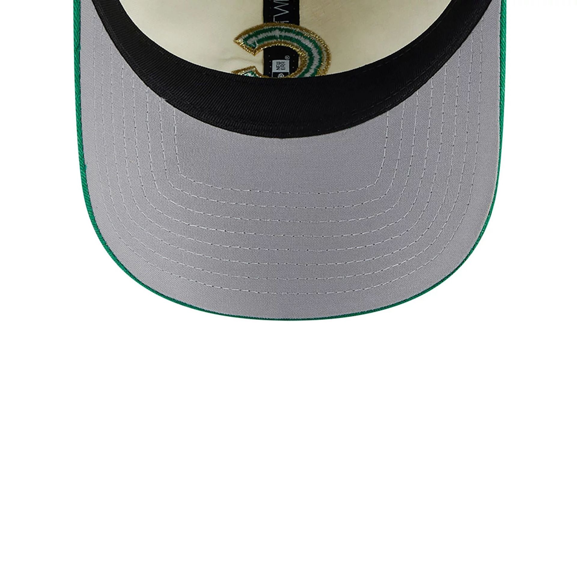 This is a Chicago Cubs St. Patrick's Day Green 9TWENTY Adjustable Cap 2