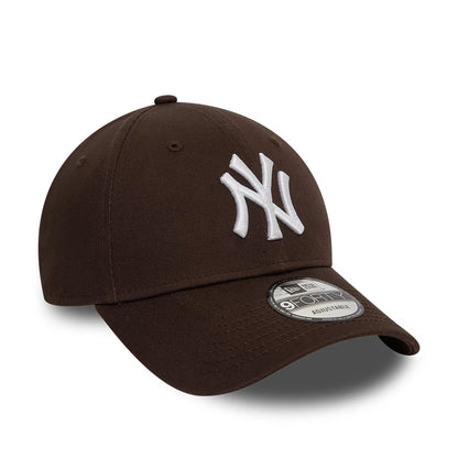 This is a New York Yankees League Essential Dark Brown 9FORTY Adjustable Cap 3