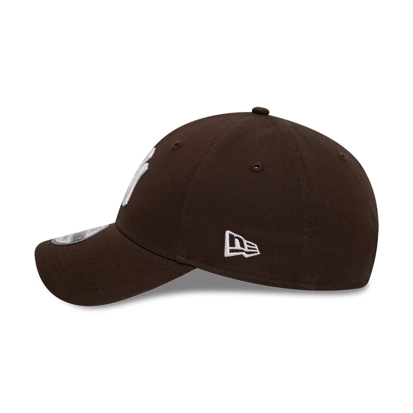 This is a New York Yankees League Essential Dark Brown 9FORTY Adjustable Cap 4