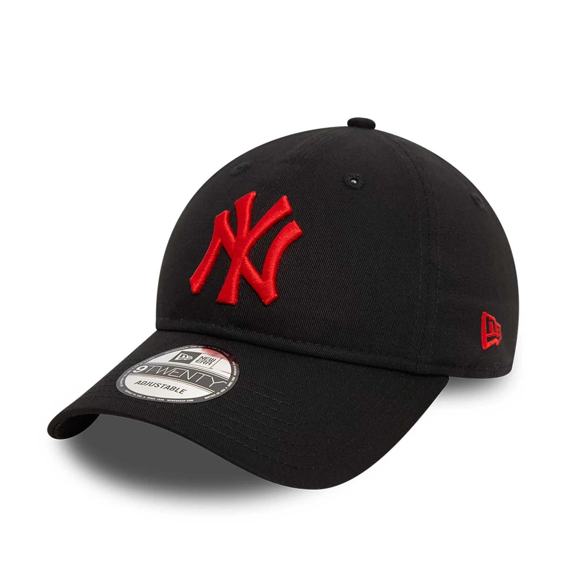 This is a New York Yankees League Essential Black 9TWENTY Adjustable Cap 1