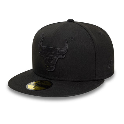 This is a Chicago Bulls Black On Black NBA Essential Black 59FIFTY Fitted Cap 1