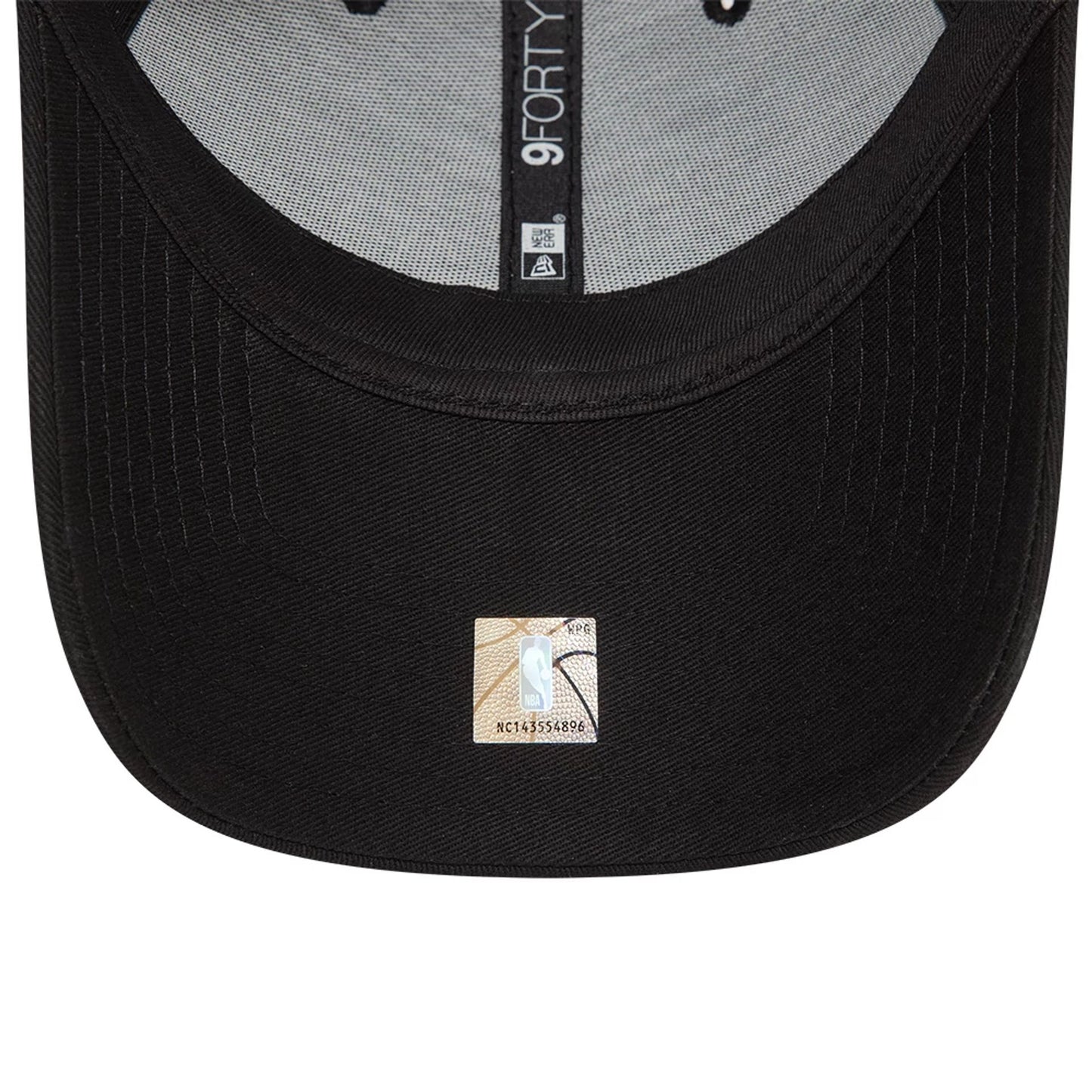 This is a LA Lakers NBA Essential Black 9FORTY Adjustable Cap 2