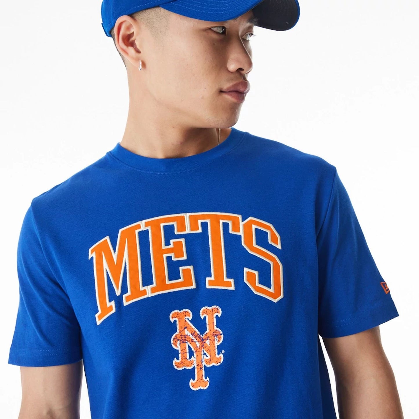 The Male model is wearing New York Mets MLB Batting Practice Blue T-Shirt 3