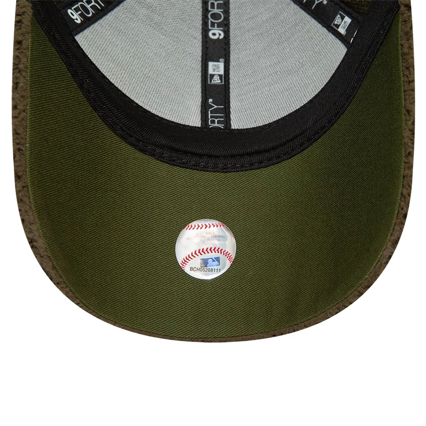 This is a New York Yankees Teddy Dark Green Womens 9FORTY Adjustable Cap 5