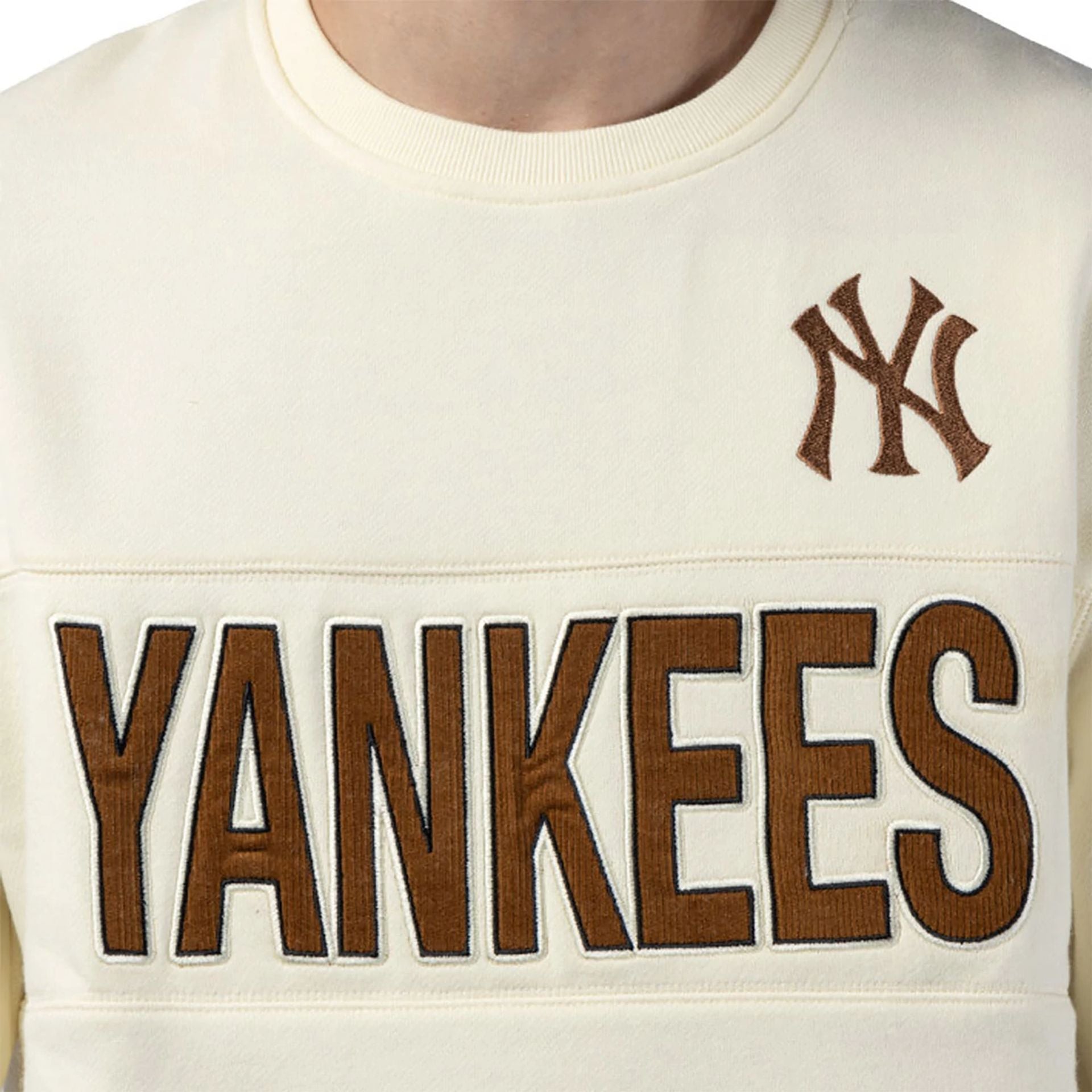 The Male model is wearing New York Yankees MLB Cord White Crew Neck Sweatshirt 2