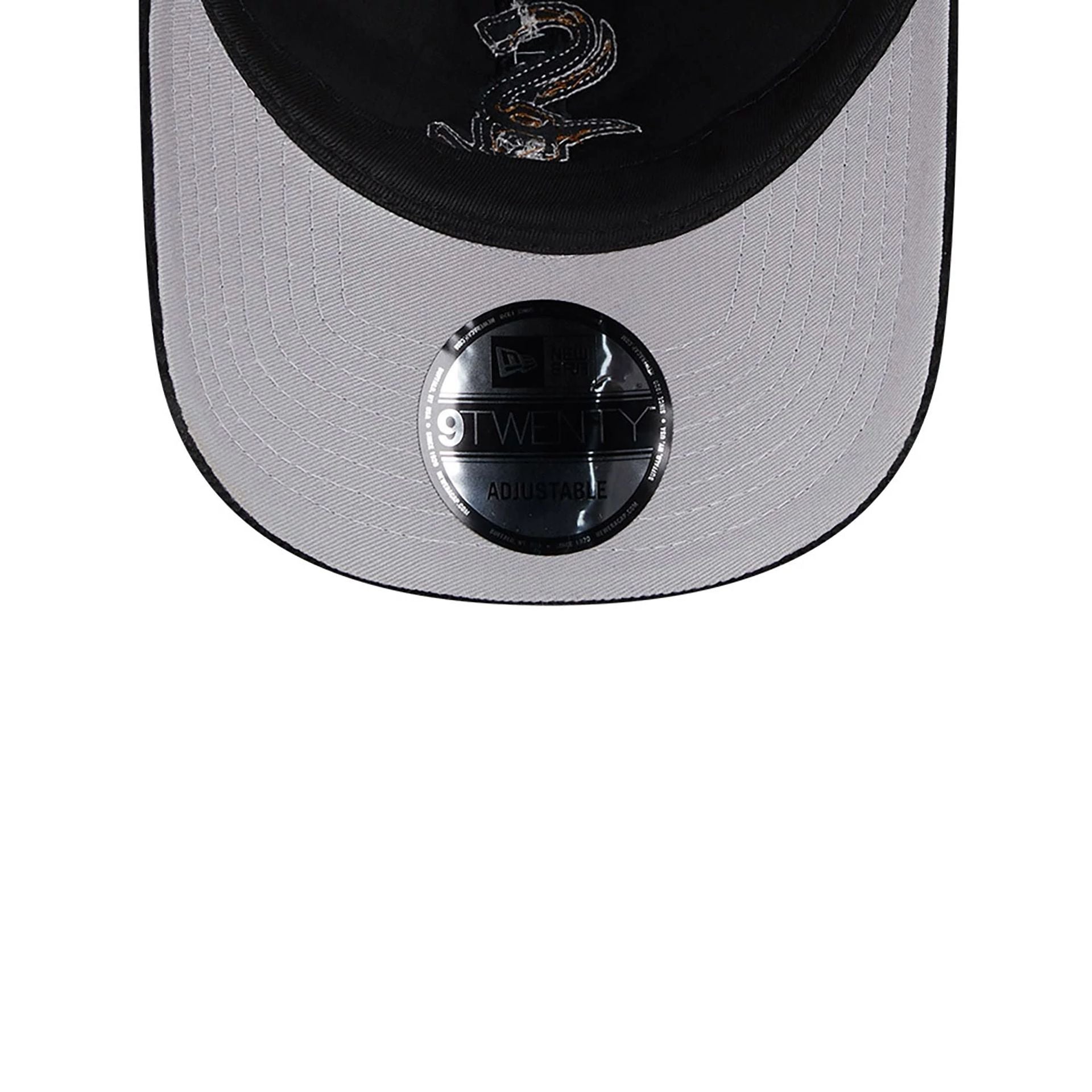 This is a Chicago White Sox Cord Black 9TWENTY Adjustable Cap 2