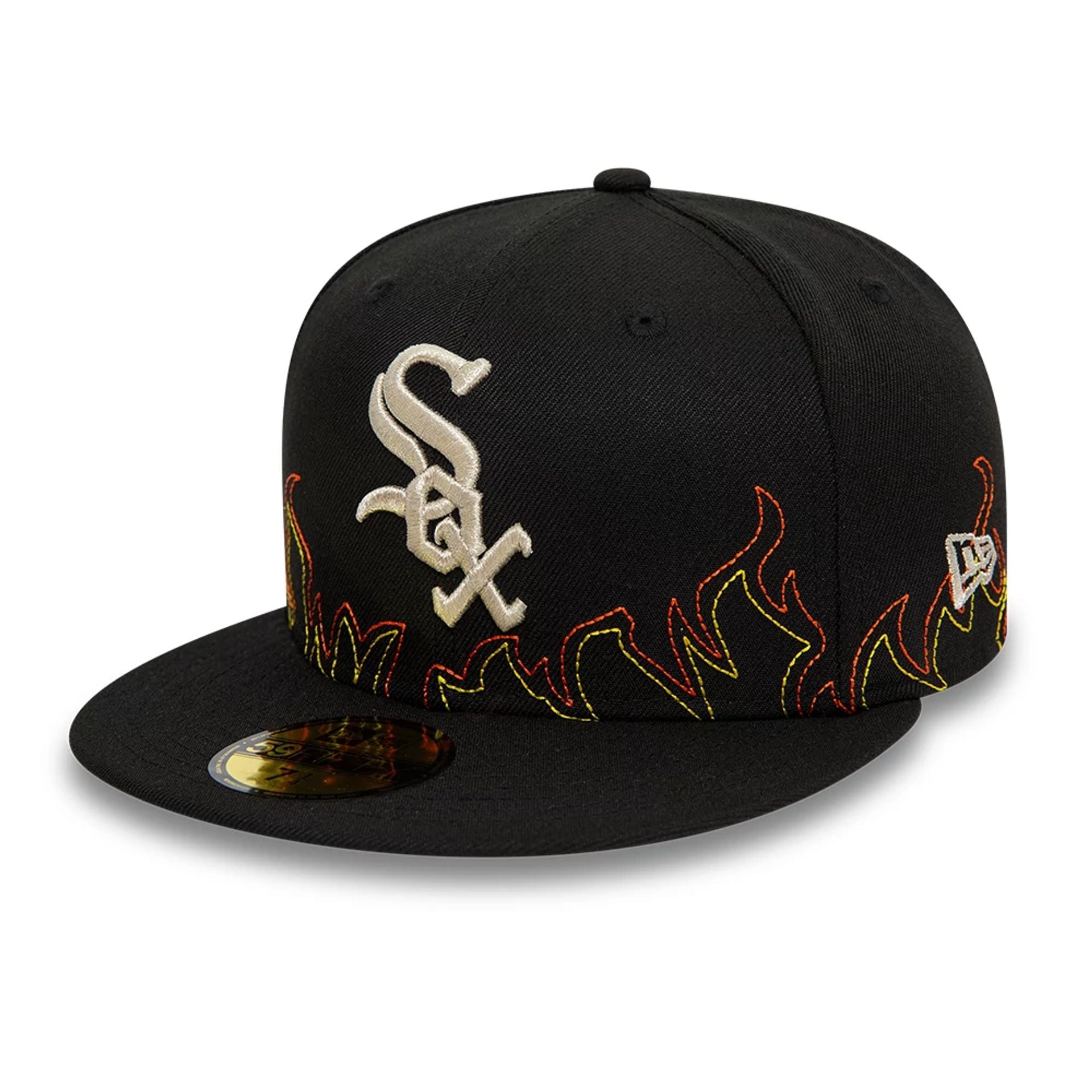 This is a Chicago White Sox MLB Fire Black 59FIFTY Fitted Cap 1