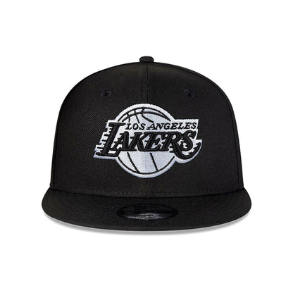 This is a LA Lakers Chain Stitch Black 9FIFTY Snapback Cap 4