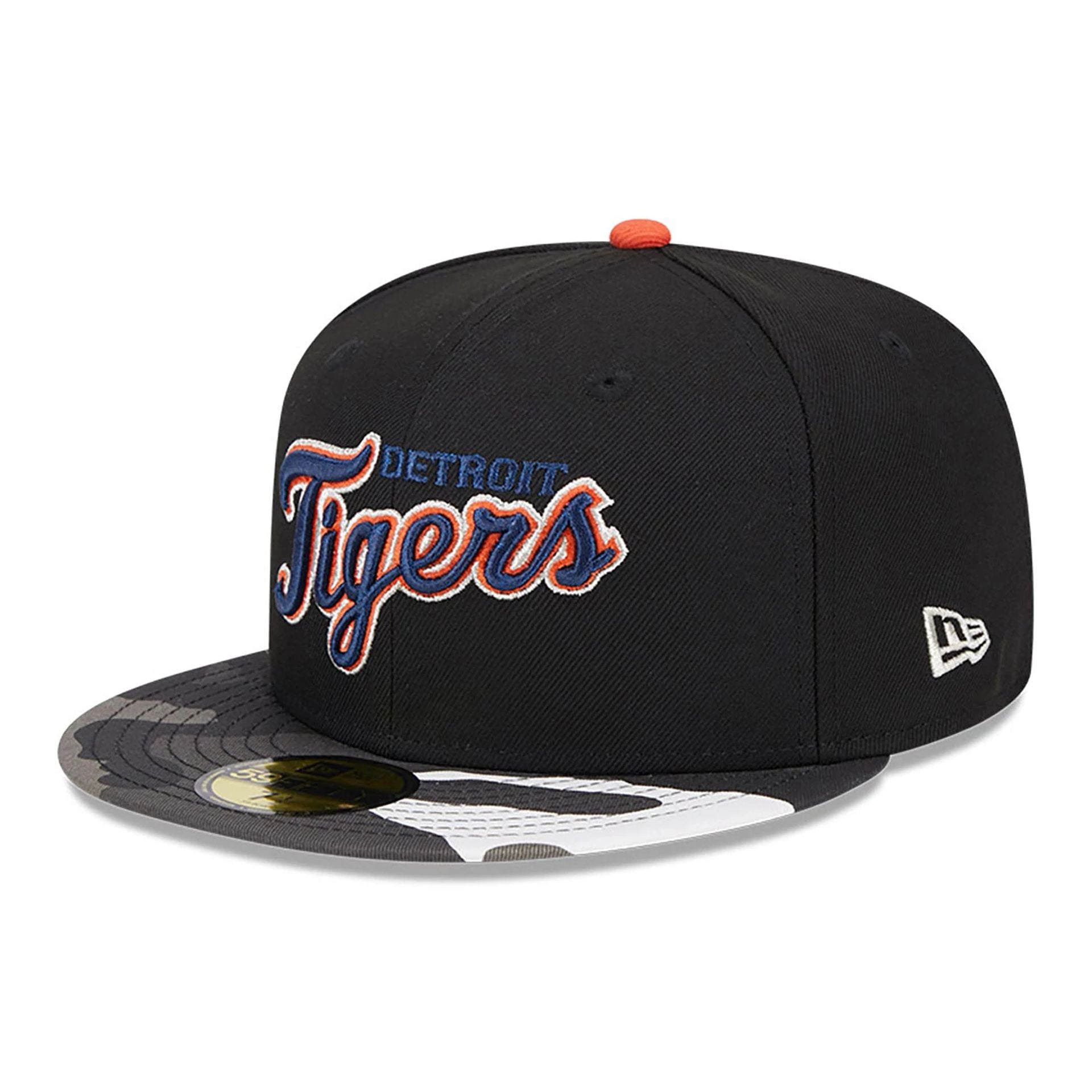 This is a Detroit Tigers Metallic Camo Black 59FIFTY Fitted Cap 1