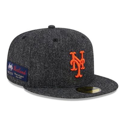 This is a New York Mets Moon Black 59FIFTY Fitted Cap 1