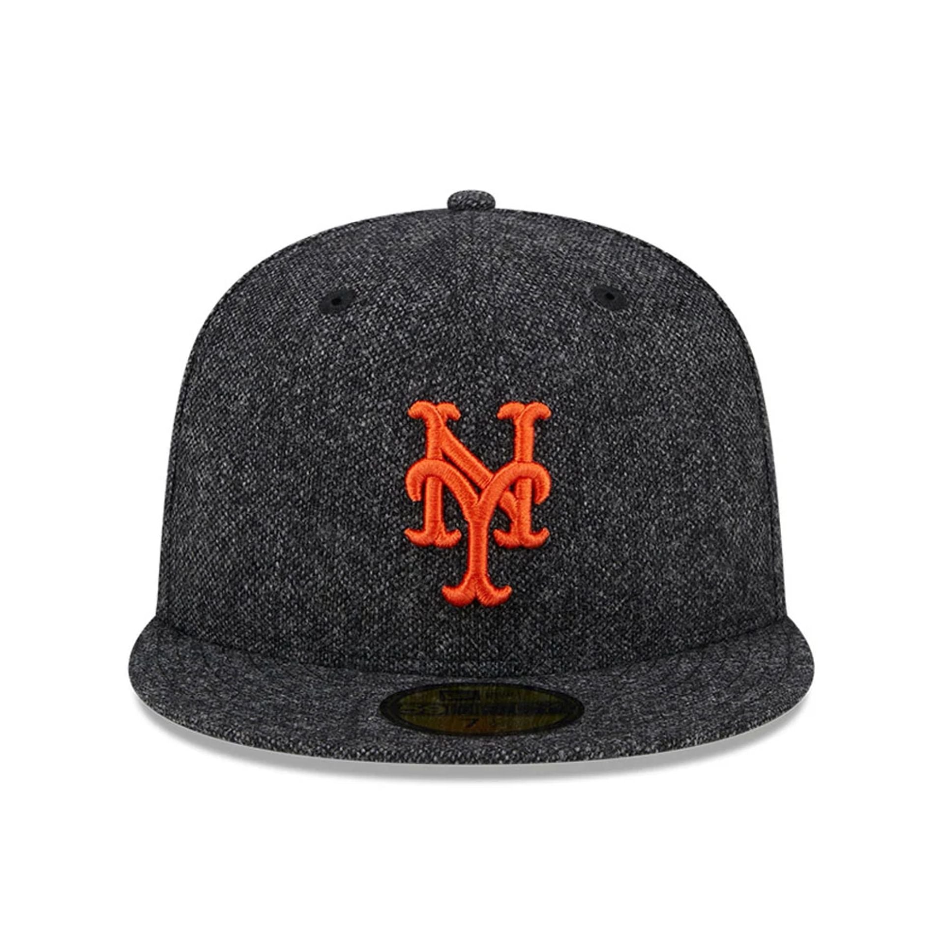 This is a New York Mets Moon Black 59FIFTY Fitted Cap 2