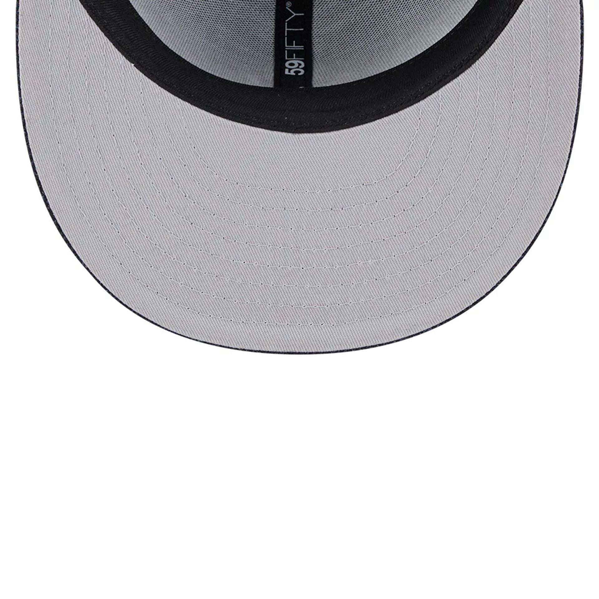 This is a New York Yankees Moon Navy 59FIFTY Fitted Cap 2