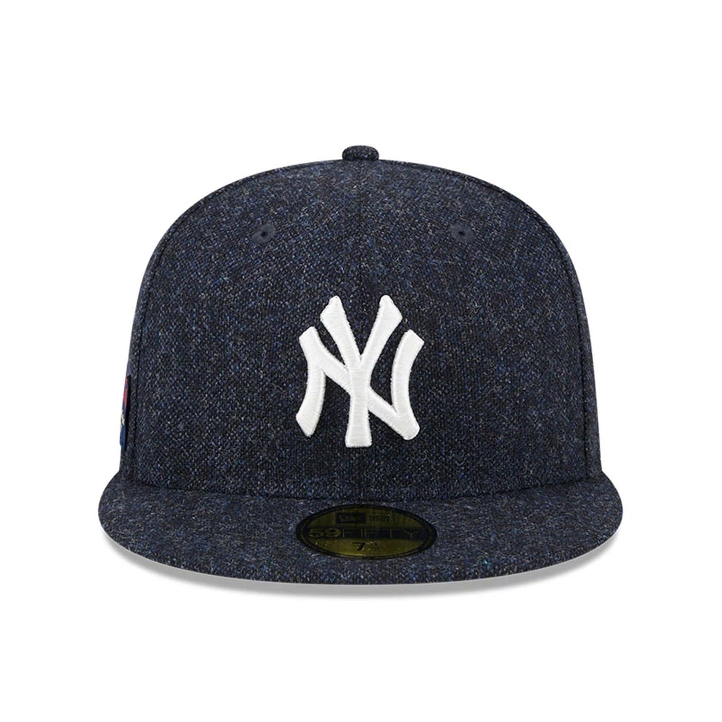 This is a New York Yankees Moon Navy 59FIFTY Fitted Cap 3