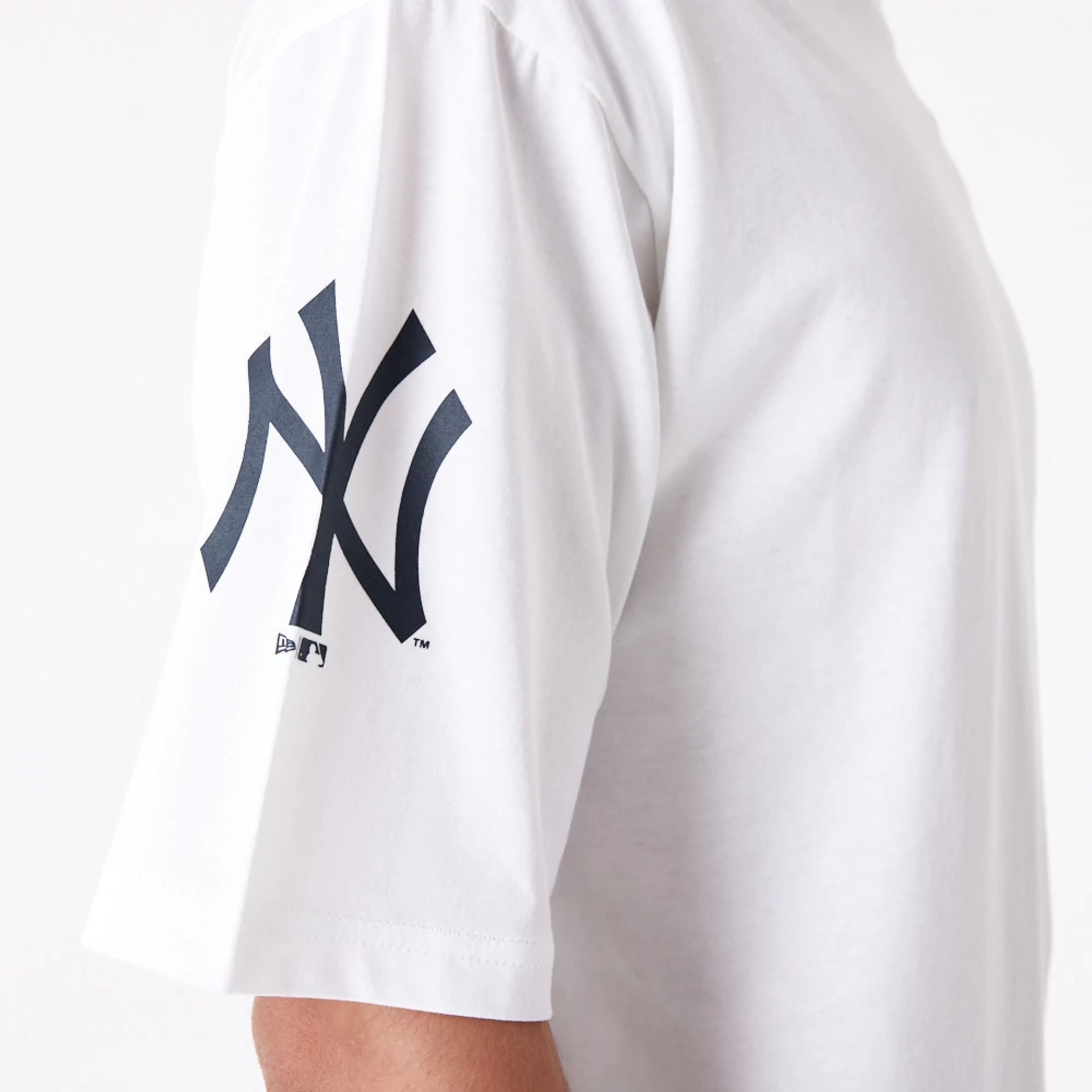 The Male model is wearing New York Yankees Baseball Oversized Graphic White T-Shirt 5