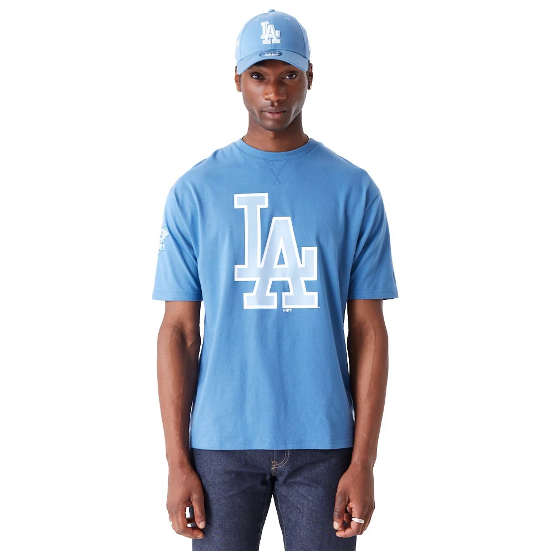 The Male model is wearing LA Dodgers World Series Blue Oversized T-Shirt 7