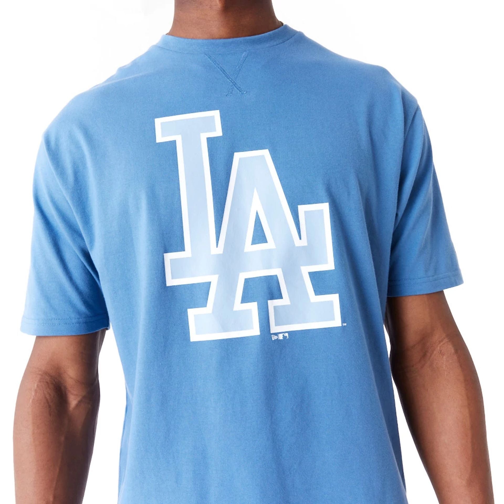 The Male model is wearing LA Dodgers World Series Blue Oversized T-Shirt 1